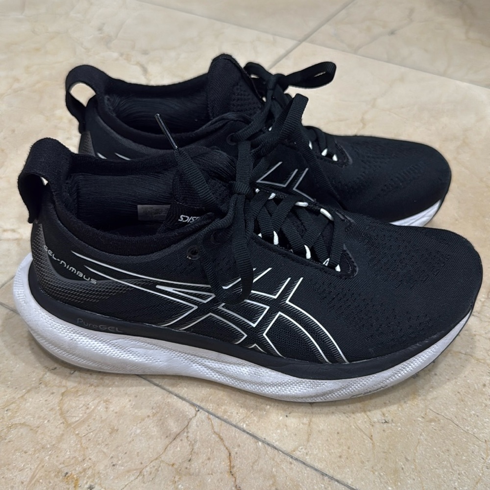 ASICS Nimbus 25 Black Running Shoes Size 6 women